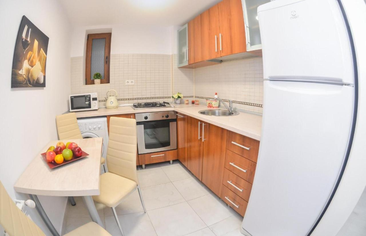 Spacious And Modern Apartment Close To Old City Bucharest Luaran gambar