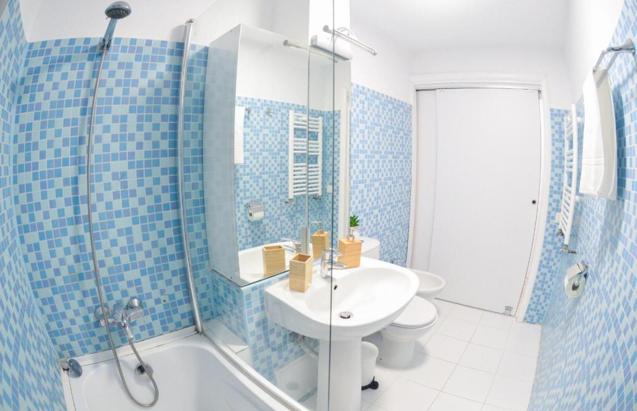 Spacious And Modern Apartment Close To Old City Bucharest Luaran gambar